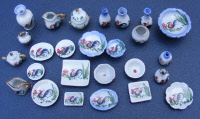 dolls-house-miniature-cockerel-motif-ceramics