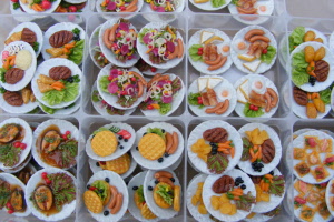 dolls-house-miniature-food-on-plates