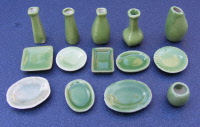 dolls-house-miniature-green-ceramics