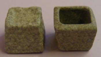 1 brick effect square pot