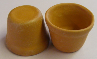 1 large terracotta pot f