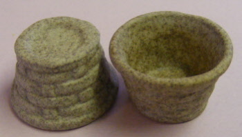 1 medium brick effect round pot