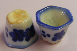 1 small hexagonal ceramic blue floral pots