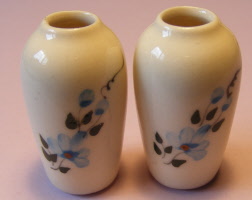 2 blue floral vases b70