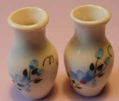 2 blue floral vases b71
