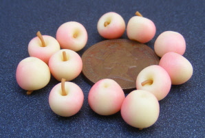 a dolls house miniature 14 fuji apples