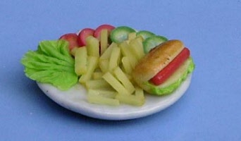 a small hot dog & chips