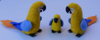 baby-and-parents-dolls-house-miniature-parrot-p13