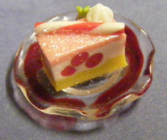 cake on a glass plate 0209
