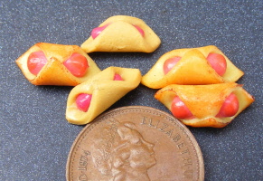dolls house miniature sausage wraps loose
