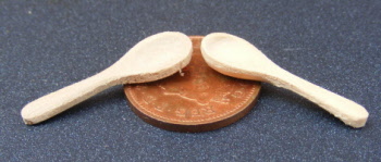 dolls-house-miniature 2 wooden spoons
