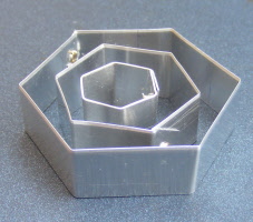 dolls-house-miniature 3 cake cutters hexagonal