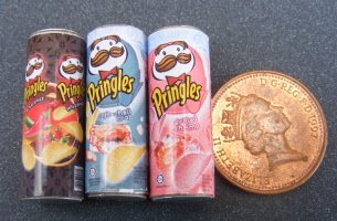 dolls-house-miniature 3 pringles 2