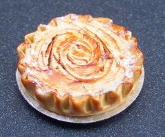 dolls-house-miniature a quiche b