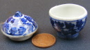 dolls-house-miniature ceramic blue & white jar 3