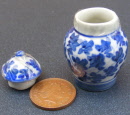 dolls-house-miniature ceramic blue & white jar 4