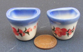 dolls-house-miniature ceramic half round pots