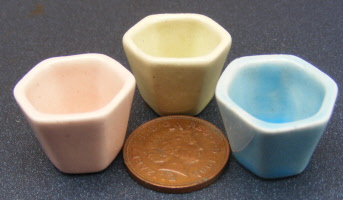 dolls-house-miniature ceramic mixed colour flower pots