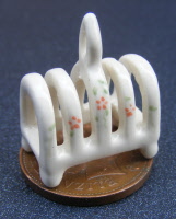 dolls-house-miniature ceramic toast rack rw