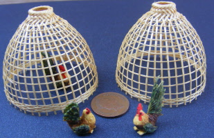 dolls-house-miniature chicken & cock 6 in a coop