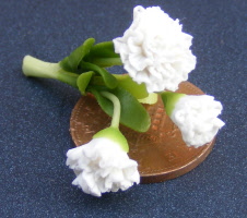dolls-house-miniature flowers geranium s white