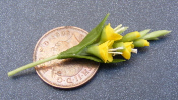 dolls-house-miniature flowers gladioli s yellow