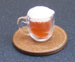 dolls-house-miniature glass g46 full beer