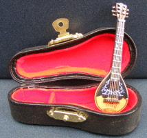 dolls-house-miniature mandolin