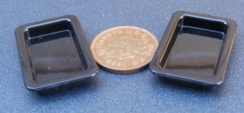 dolls-house-miniature plastic la1 black