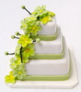 dolls-house-miniature wedding cake i