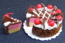 dolls-house-miniature-1-a-1-a-cake-sliced-sc15