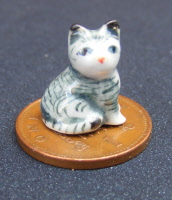 dolls-house-miniature-1-a-1-aa-cat-l
