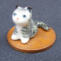 dolls-house-miniature-1-a-1-aa-cat-u