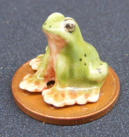 dolls-house-miniature-1-a-1-aa-ceramic-frog-e