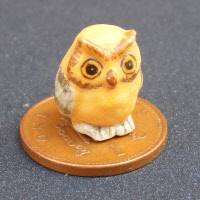 dolls-house-miniature-1-a-1-aa-ceramic-owl-tawny