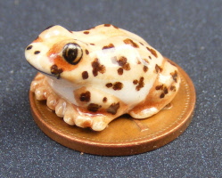 dolls-house-miniature-1-a-1-aa-ceramic-toad