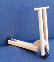 dolls-house-miniature-1-a-1-aa-scooter-natural