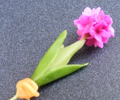 dolls-house-miniature-1-a-1-allium-mauve