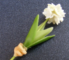 dolls-house-miniature-1-a-1-allium-white