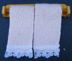 dolls-house-miniature-1-a-1-hanging-towels