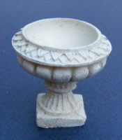dolls-house-miniature-1-a-1-resin-urn