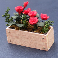 dolls-house-miniature-1-a-1-rose-box-red