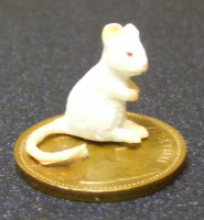 dolls-house-miniature-1-a-mouse-a