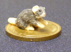 dolls-house-miniature-1-a-mouse-f