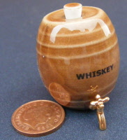 dolls-house-miniature-1-aa-ceramic-whiskey-barrel