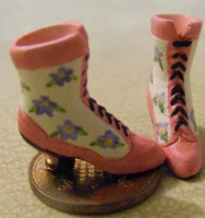 dolls-house-miniature-1-aaa-2 shoes ba2