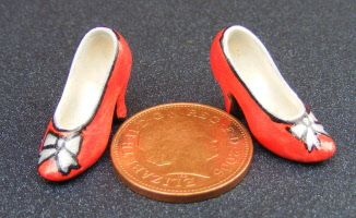 dolls-house-miniature-1-aaa-accessories-shoes-sa5