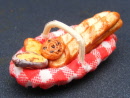 dolls-house-miniature-1-aaa-bread-in-basket-small