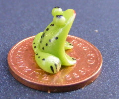 dolls-house-miniature-1-aaa-frog-pc1