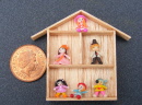 dolls-house-miniature-1-aaa-little-people-in-a-frame-b